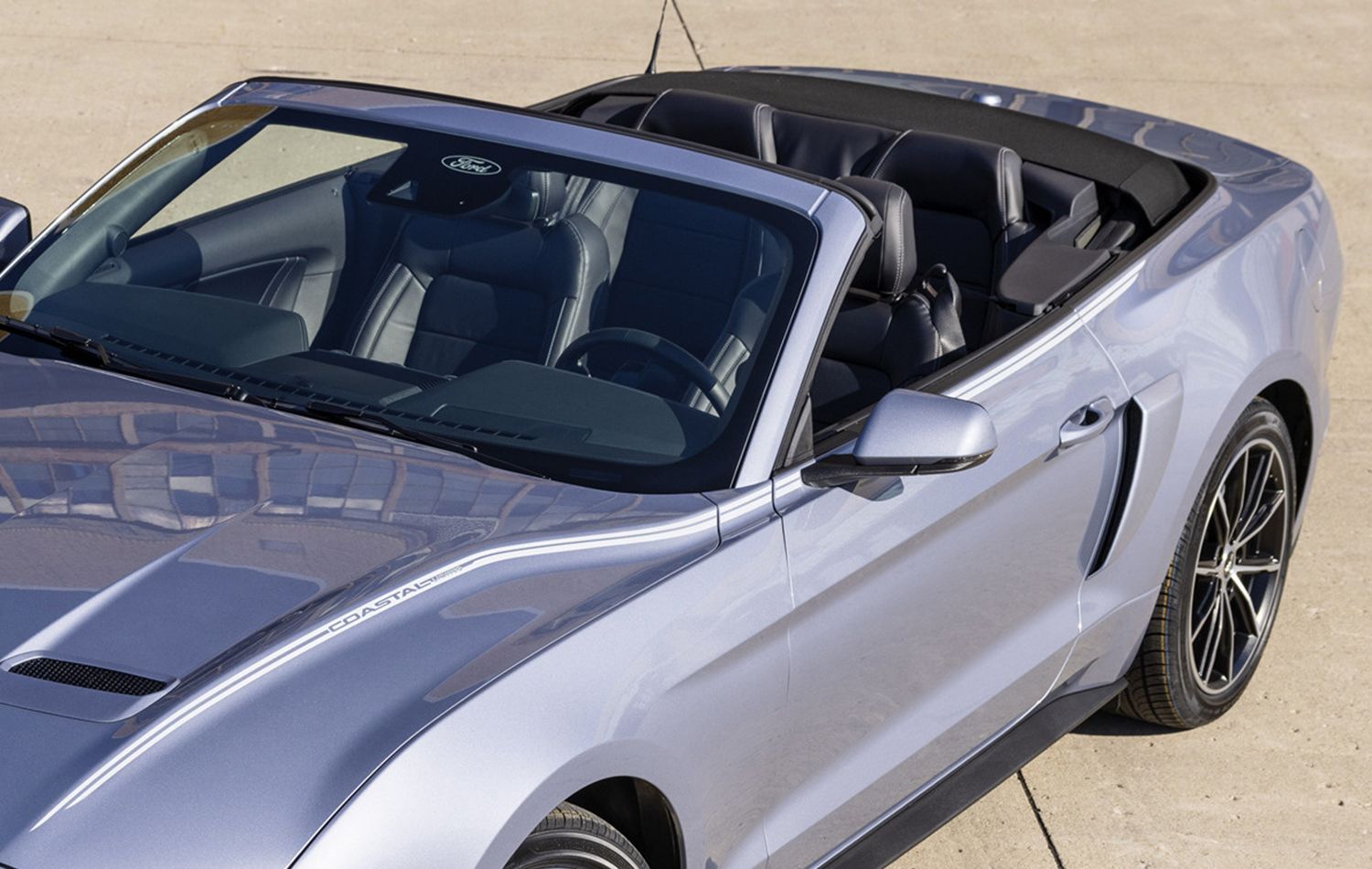 Ford Mustang - Image 3